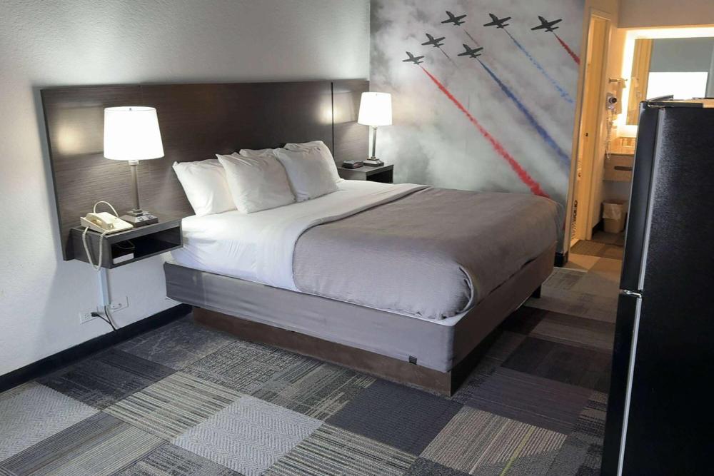 King Suite - Non-Smoking interior